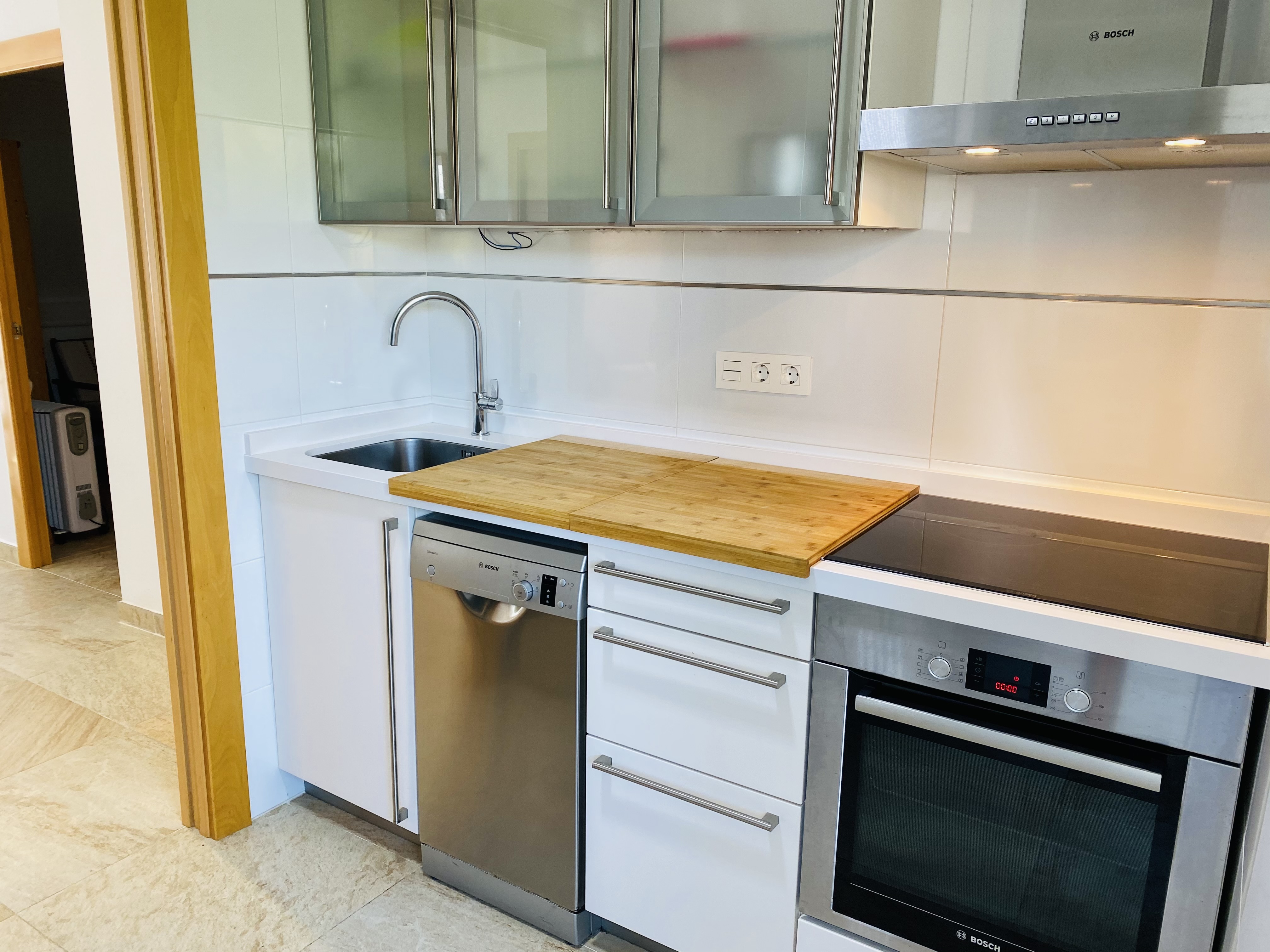 APARTAMENTO EN PASEO REINA SOF�A
